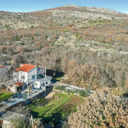Feriehus 3 Bedroom Pet Friendly In Neoric
