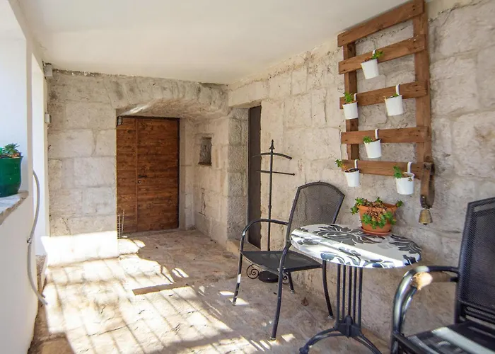3 Bedroom Pet Friendly In