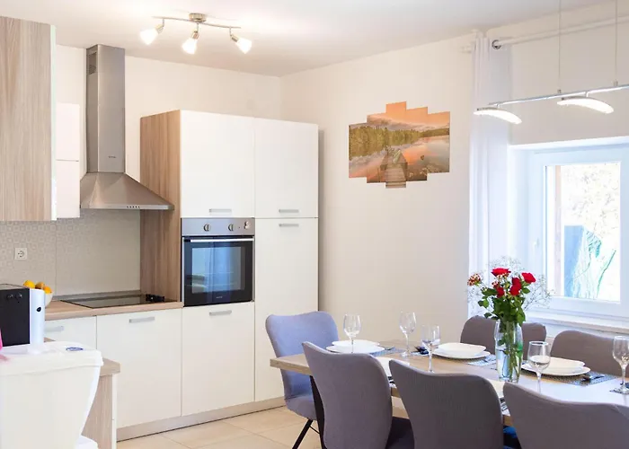 Feriehus 3 Bedroom Pet Friendly In *