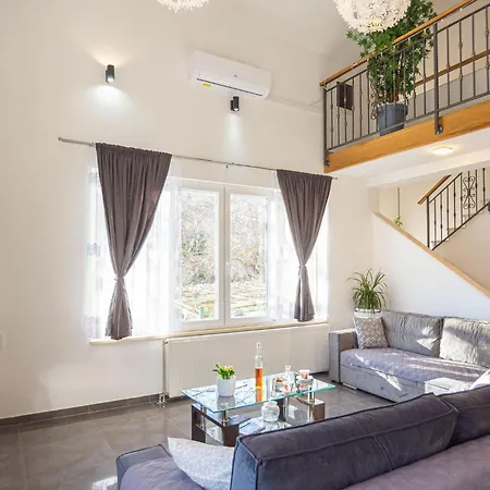 Cozy In With House A Panoramic View Будинок відпочинку *