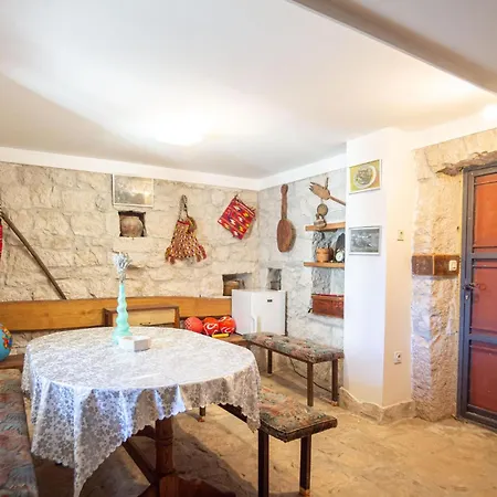 Gorgeous In With Kitchen Holiday home Neoric